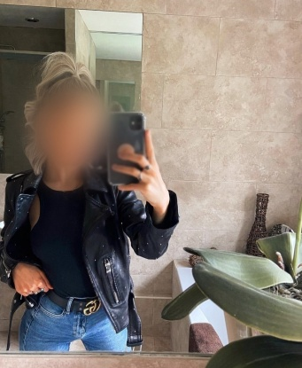 Я живу в Москве и готова доставить тебе незабываемое удовольствие. 🌟
Мои услуги обширны и многообразны: от классического массажа и стриптиза до эротических игр и ролевых сценариев. Я открыта для экспериментов и готова погрузиться в мир твоих фантазий. 💋
У меня есть отличные отзывы от моих предыдущих клиентов, которые оценили мои нежные прикосновения и внимание к деталям. Я уверена, что и ты останешься доволен нашей встречей. 🌹
В моей галерее ты найдешь множество фото, которые помогут тебе представить наше будущее свидание. Для меня важно, чтобы каждое мгновение было насыщено страстью и удовольствием. 💫
Не жди, дай себе шанс окунуться в мир наслаждения и раскрепощения. Забудь обо всем и позволь мне позаботиться о твоем удовольствии. Тебя ждет незабываемое приключение! 🌸 Ника